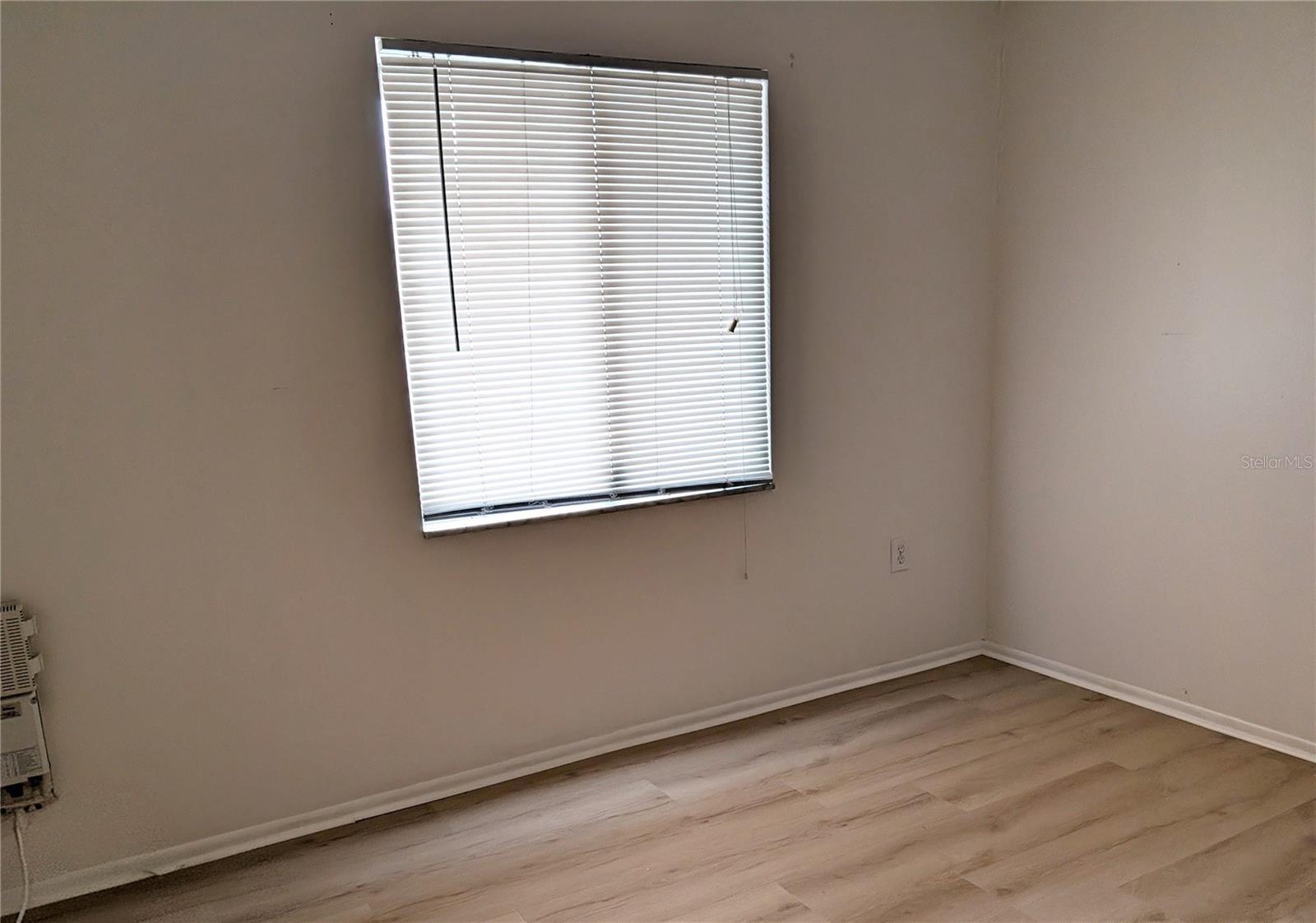 BAYSHORE ON THE LAKE APTS SEC 4 - Residential