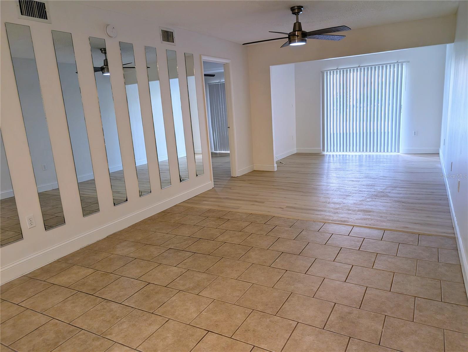 BAYSHORE ON THE LAKE APTS SEC 4 - Residential