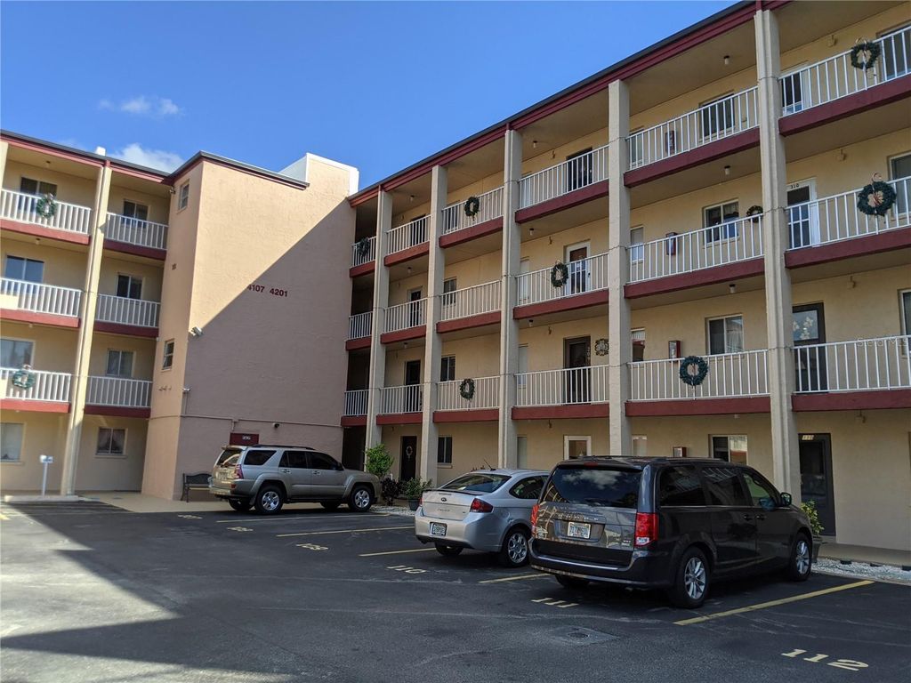 Photo of 4127 Heron Way #E-111, Bradenton, FL 34205 (MLS # A4691857)