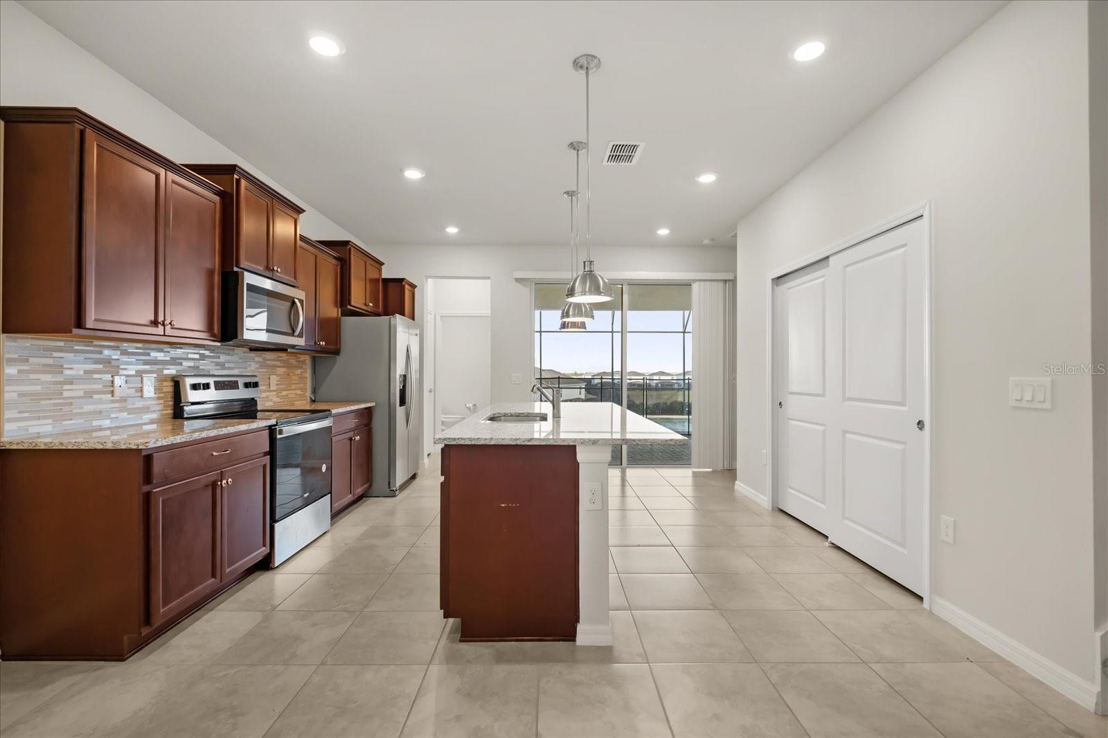 WINDSOR ISLAND RESIDENCE - Residential