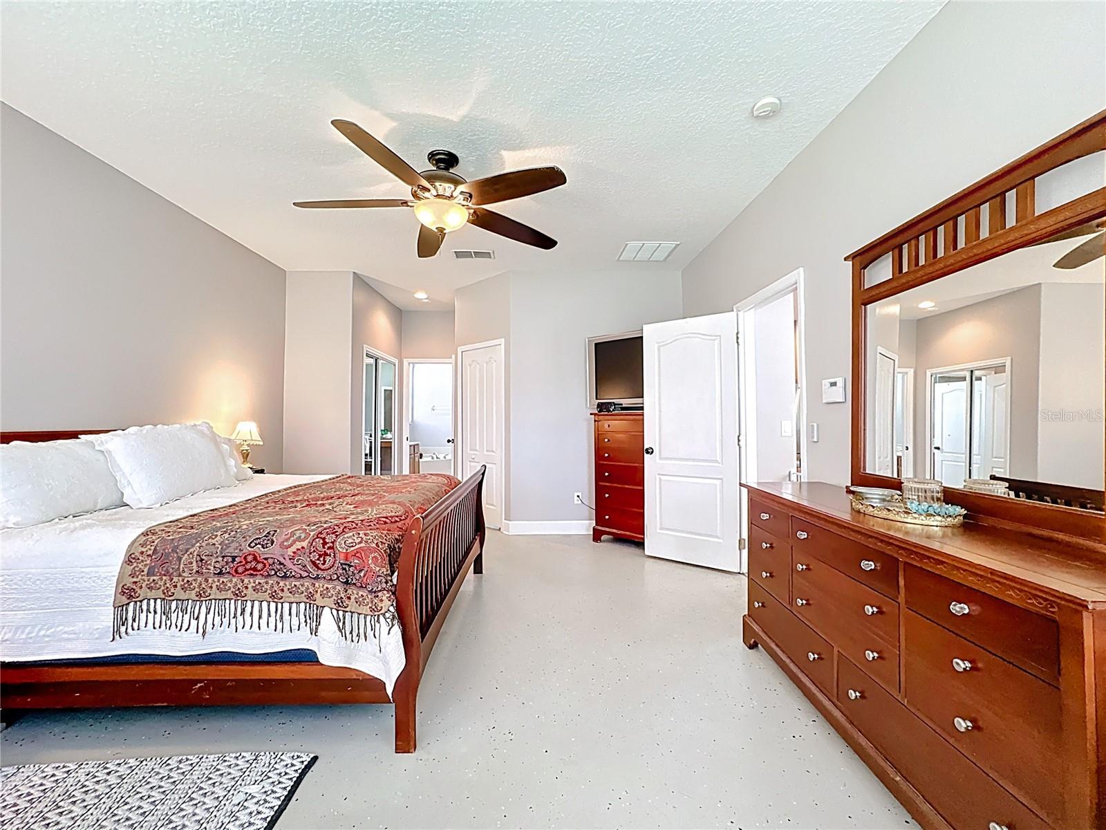 LIVE OAK RESERVE - Residential