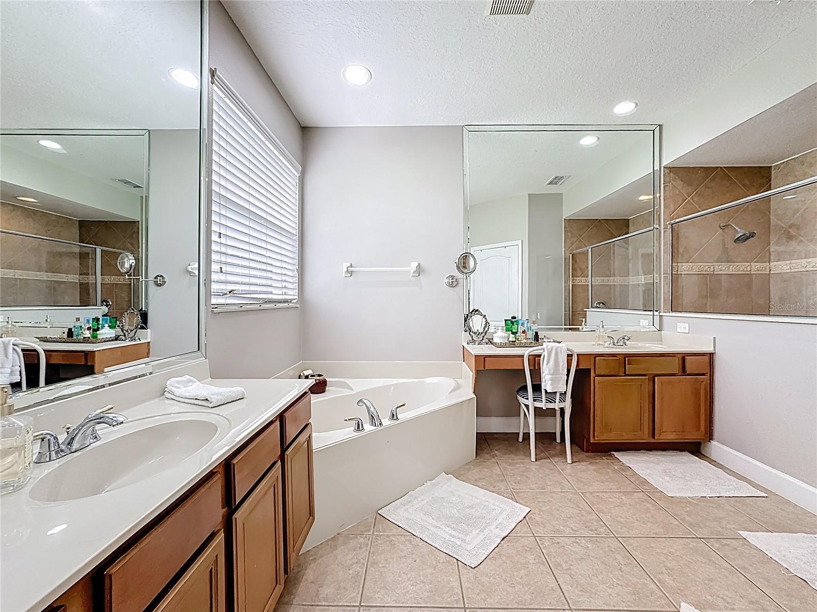 LIVE OAK RESERVE - Residential