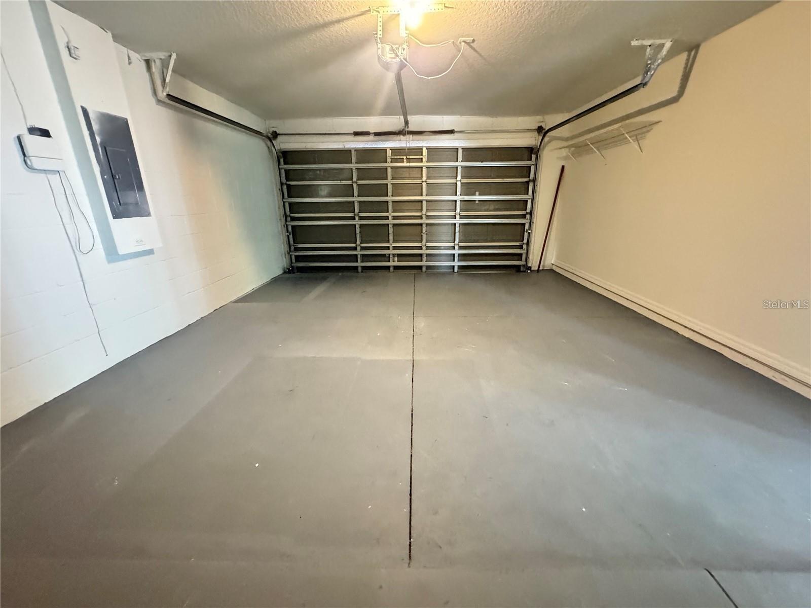 ROYAL RIDGE PH 03 - Residential