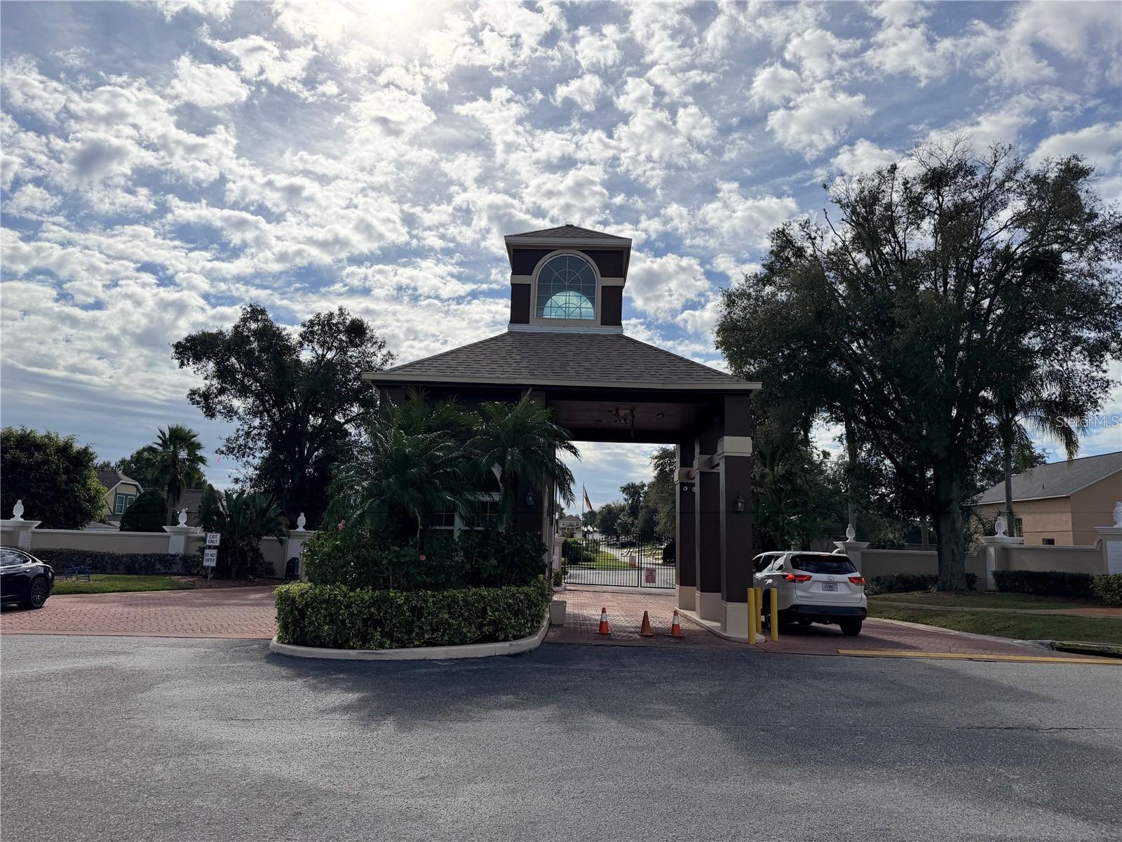 ROYAL RIDGE PH 03 - Residential