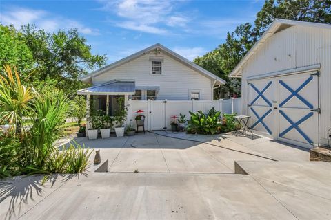 A home in LAKE HELEN