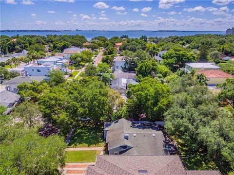 A home in TAMPA