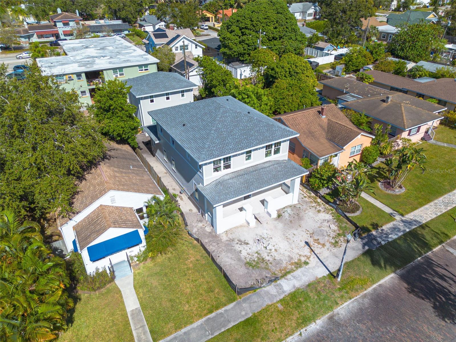 EUCLID GROVE - Residential