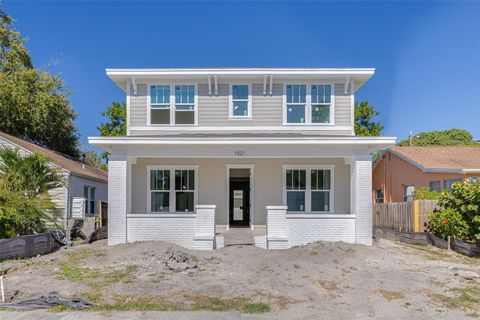 Photo of 1521 21st Avenue N, St Petersburg, FL 33704 (MLS # TB8447036)