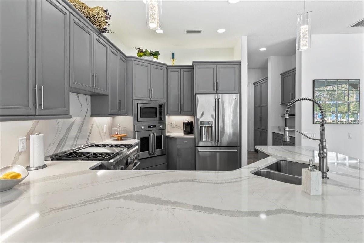 LIONSPAW GRAND TR D - Residential