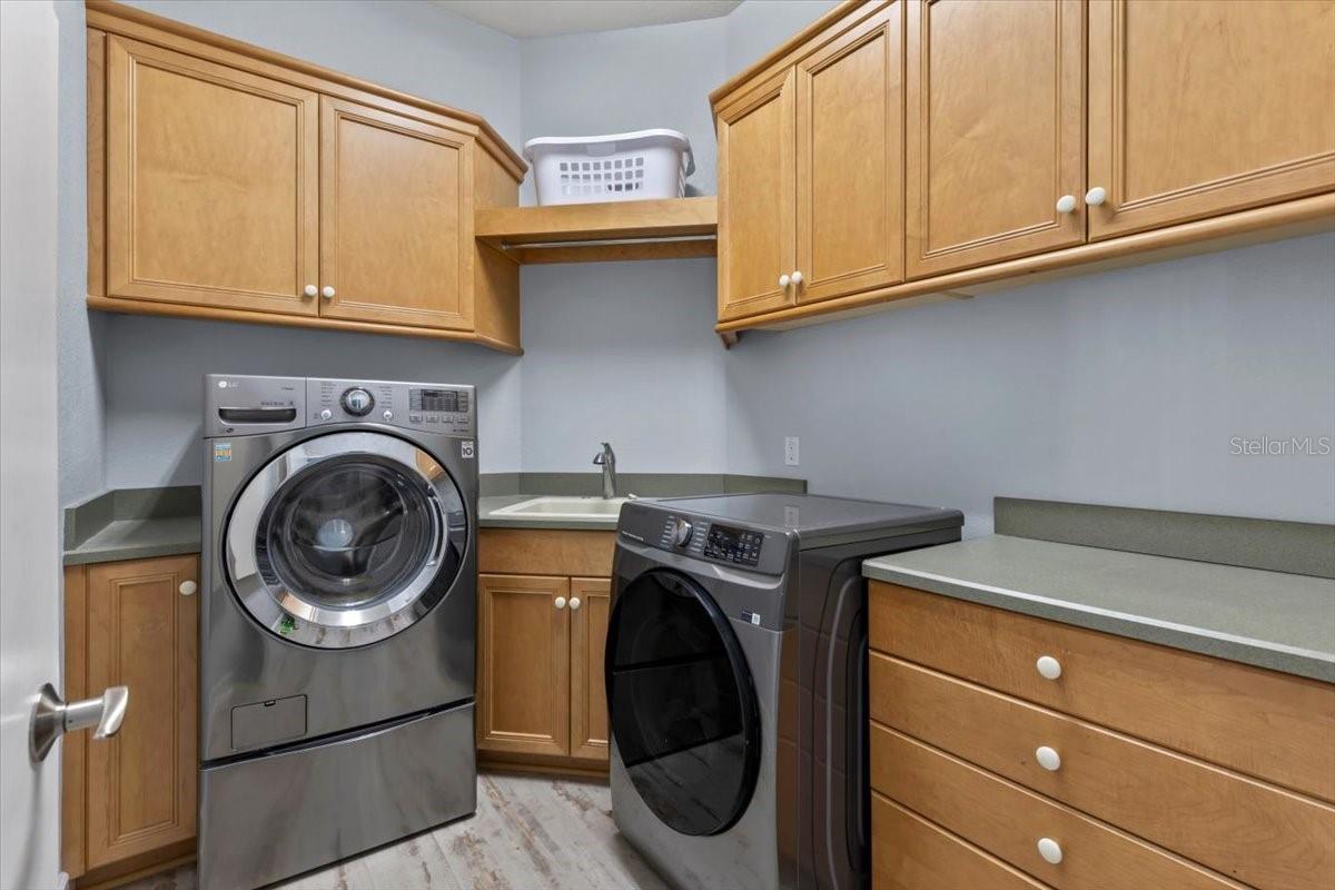 LIONSPAW GRAND TR D - Residential