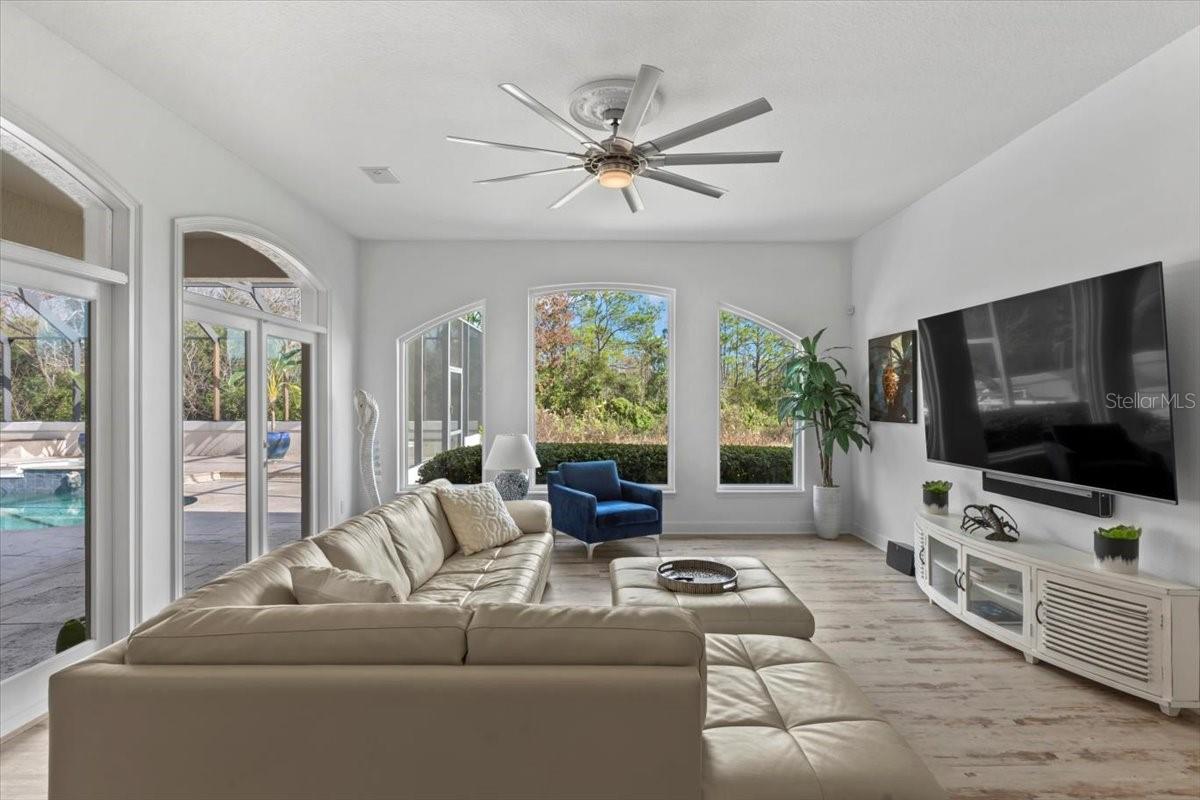 LIONSPAW GRAND TR D - Residential