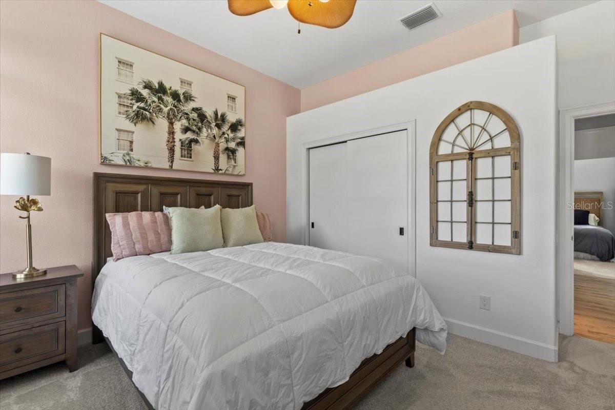 LIONSPAW GRAND TR D - Residential