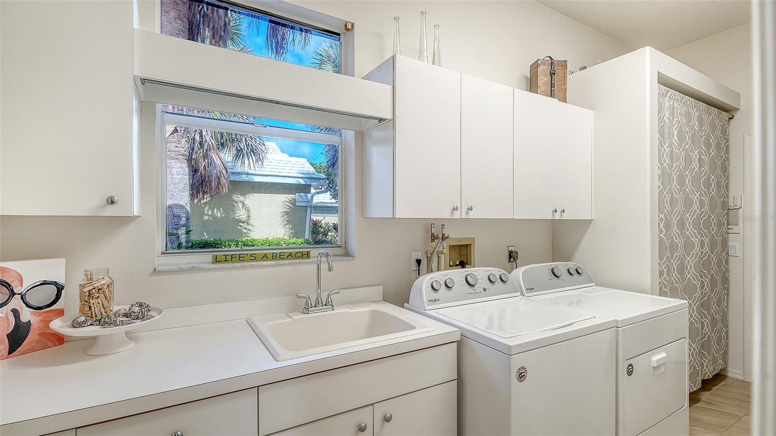 VENICE GOLF & COUNTRY CLUB - Residential