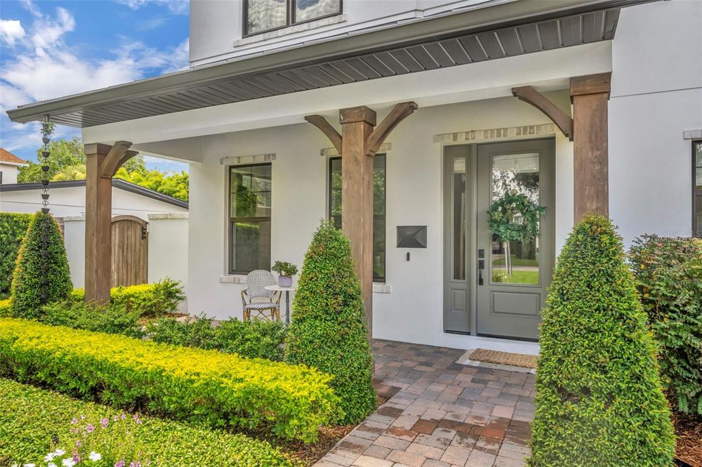 Photo of 1752 Chestnut Avenue, Winter Park, FL 32789 (MLS # O6331369)