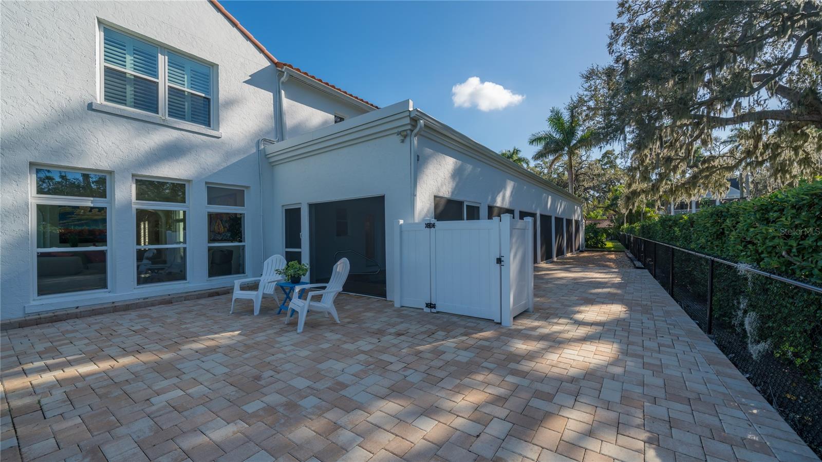 BRADEN COURT - Residential