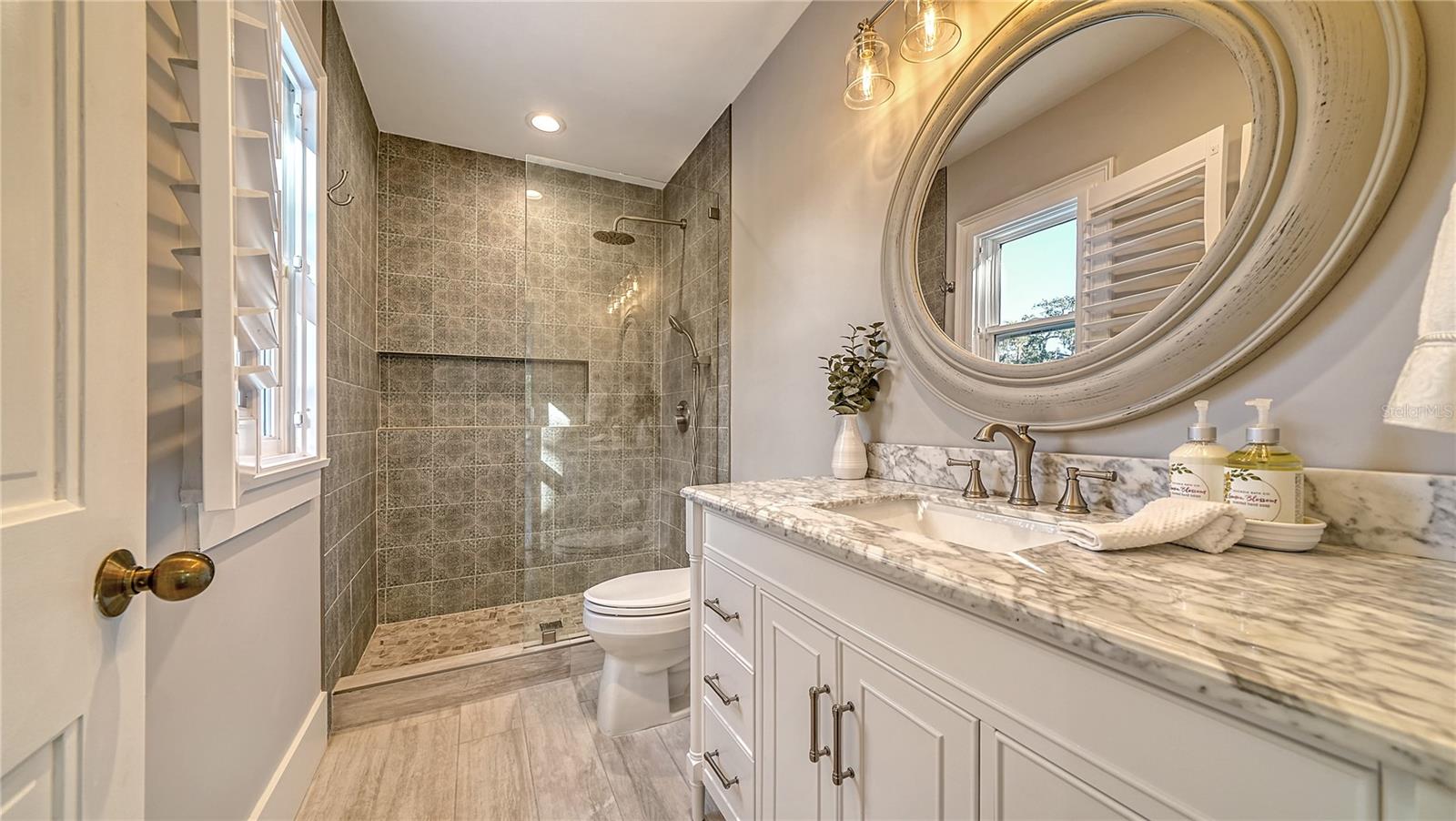 BRADEN COURT - Residential