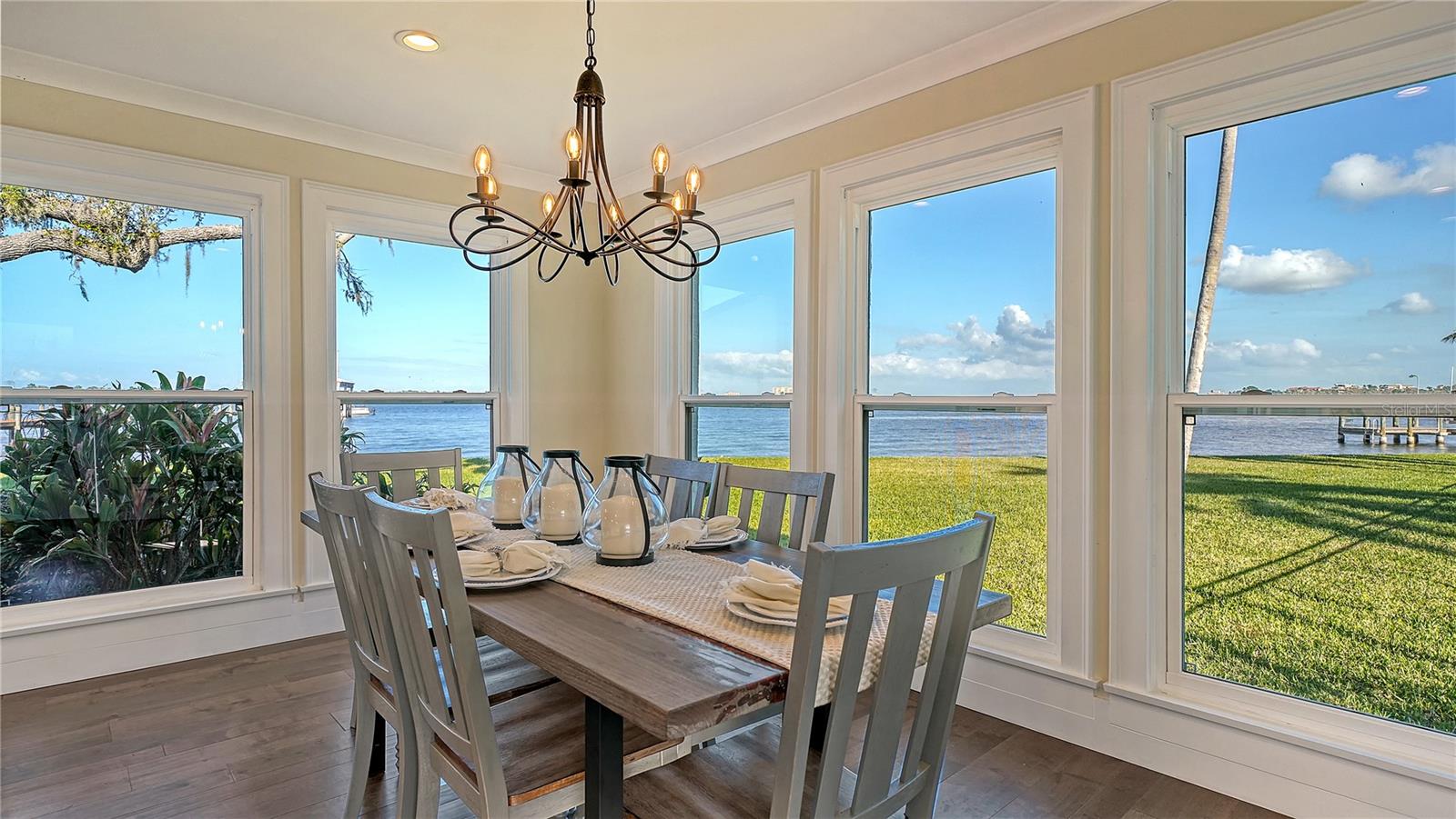 BRADEN COURT - Residential