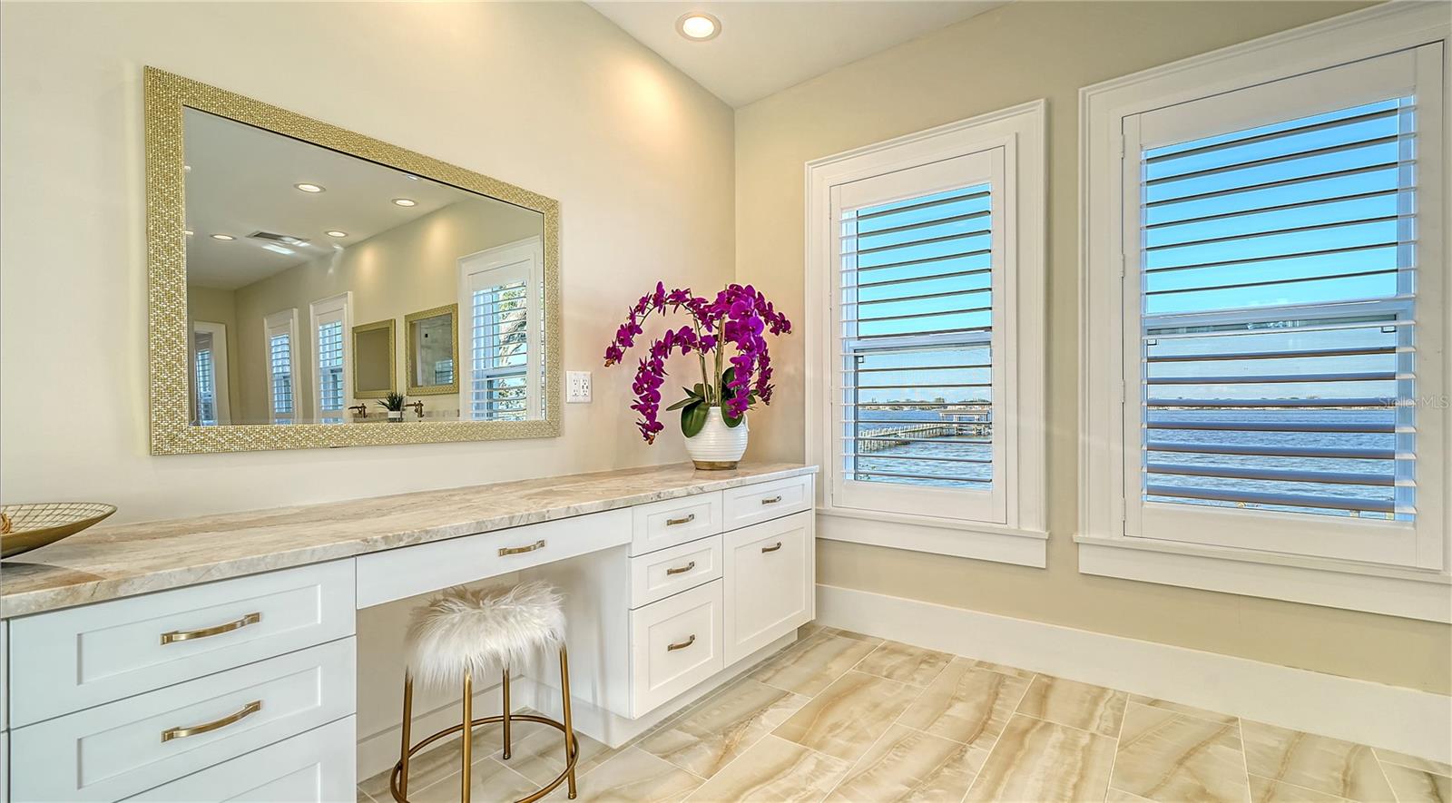 BRADEN COURT - Residential