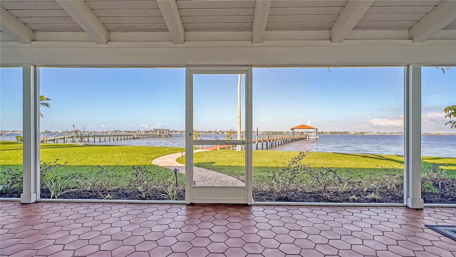 BRADEN COURT - Residential