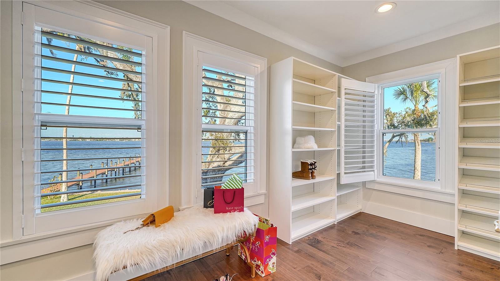 BRADEN COURT - Residential