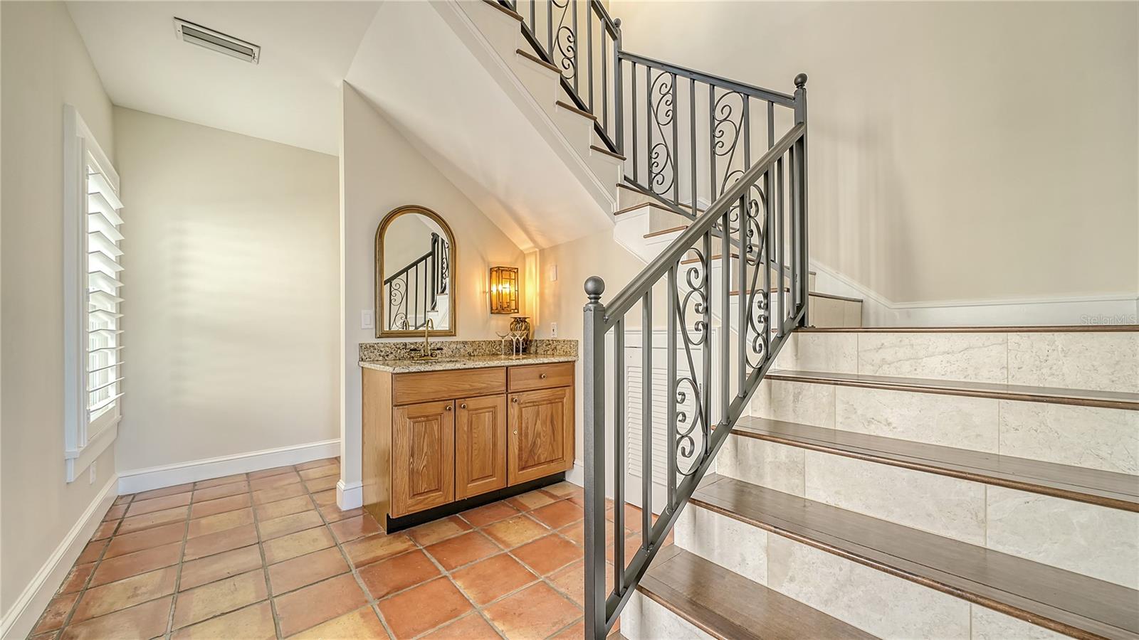 BRADEN COURT - Residential