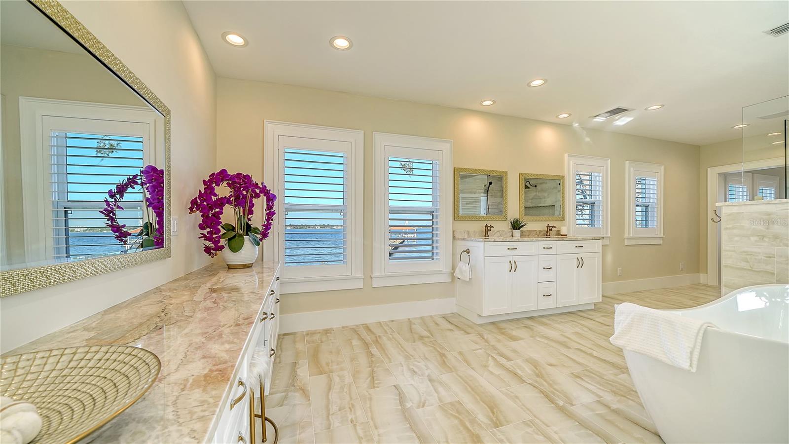 BRADEN COURT - Residential