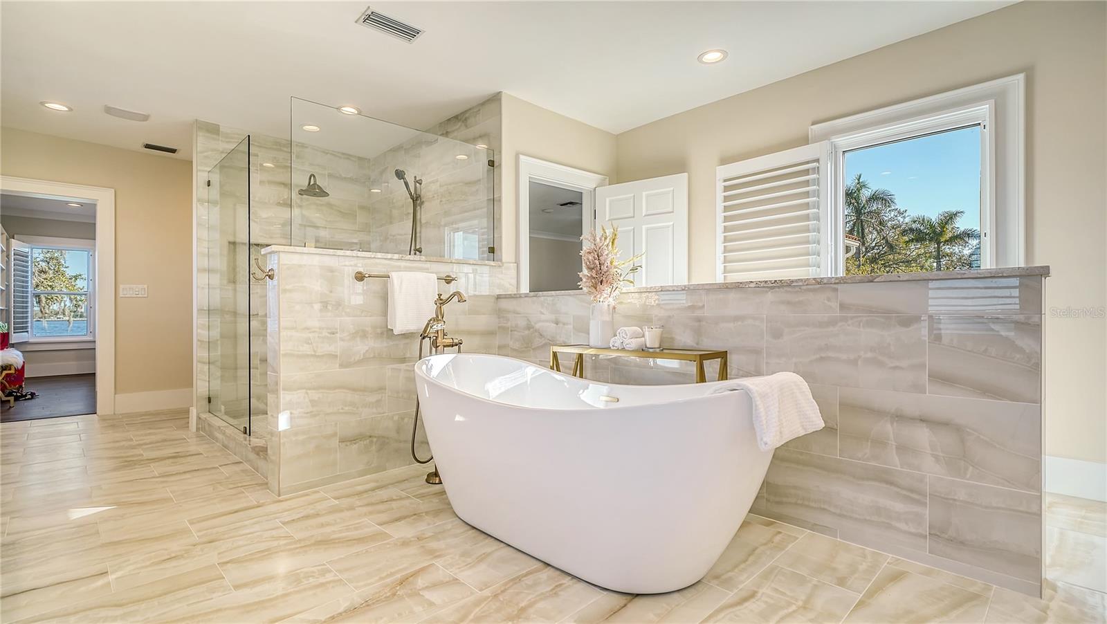 BRADEN COURT - Residential