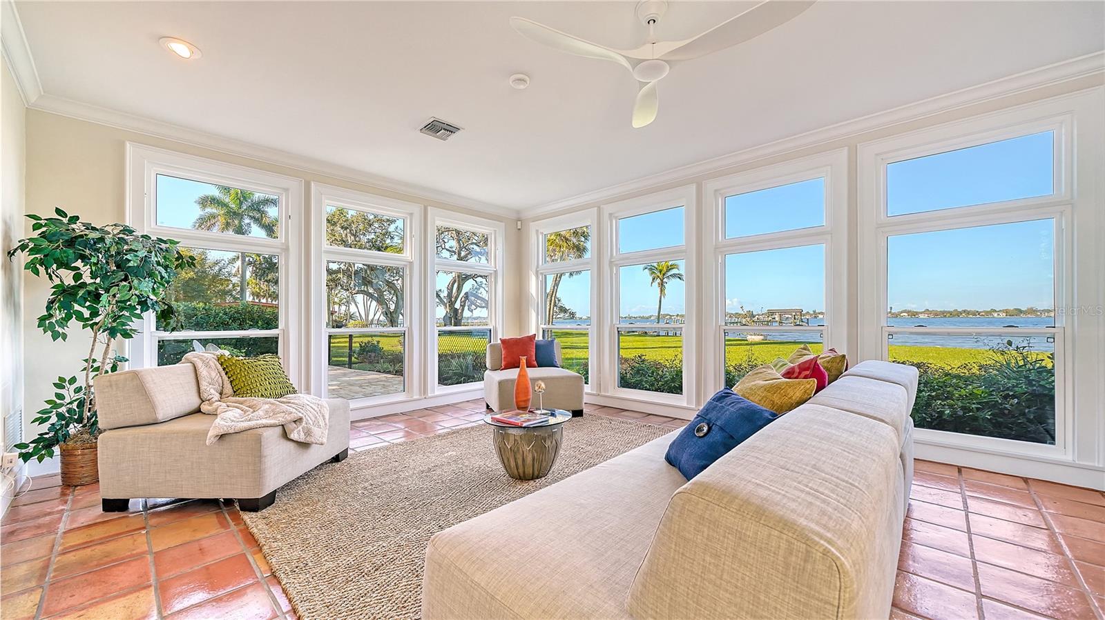 BRADEN COURT - Residential