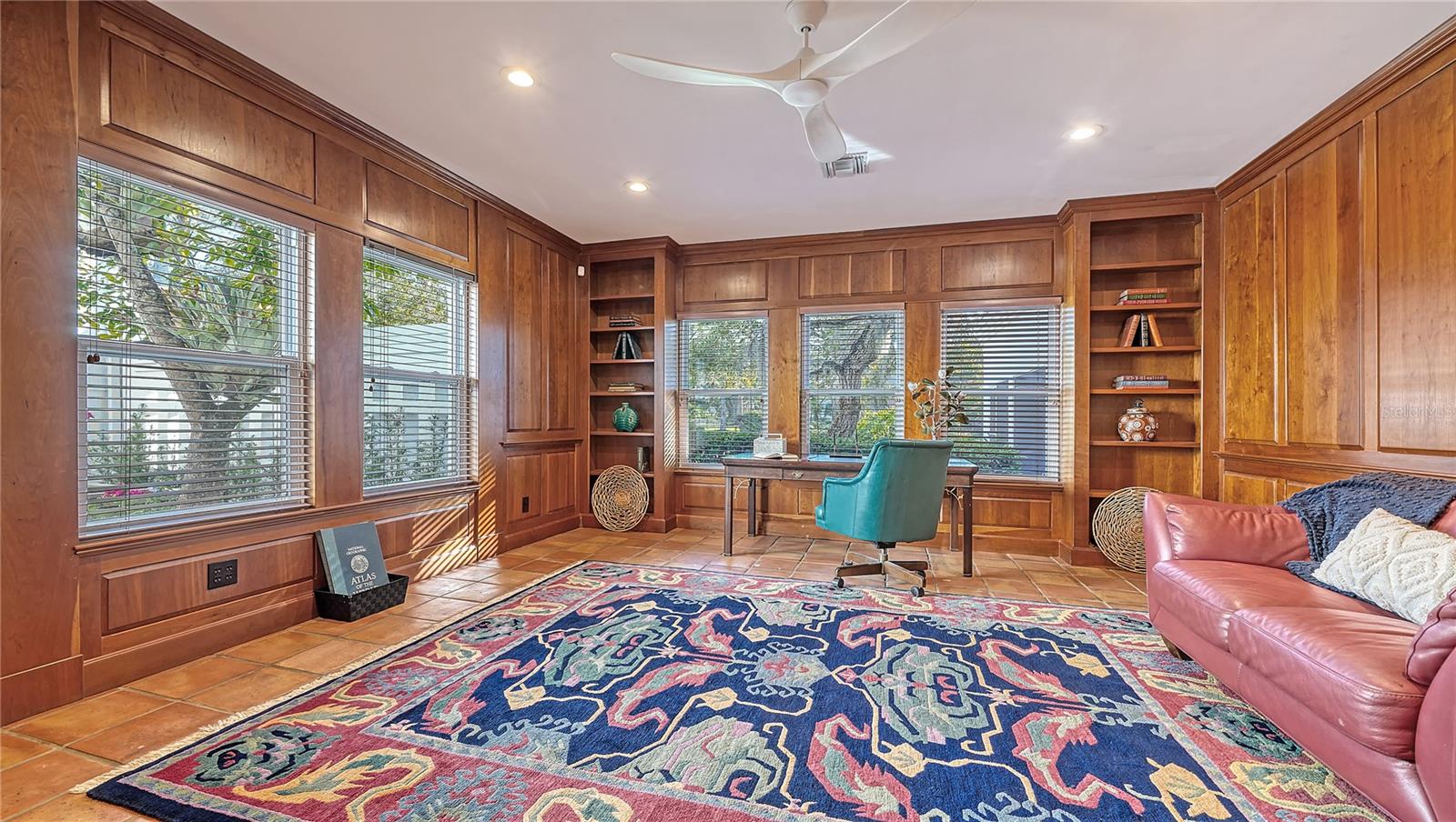 BRADEN COURT - Residential