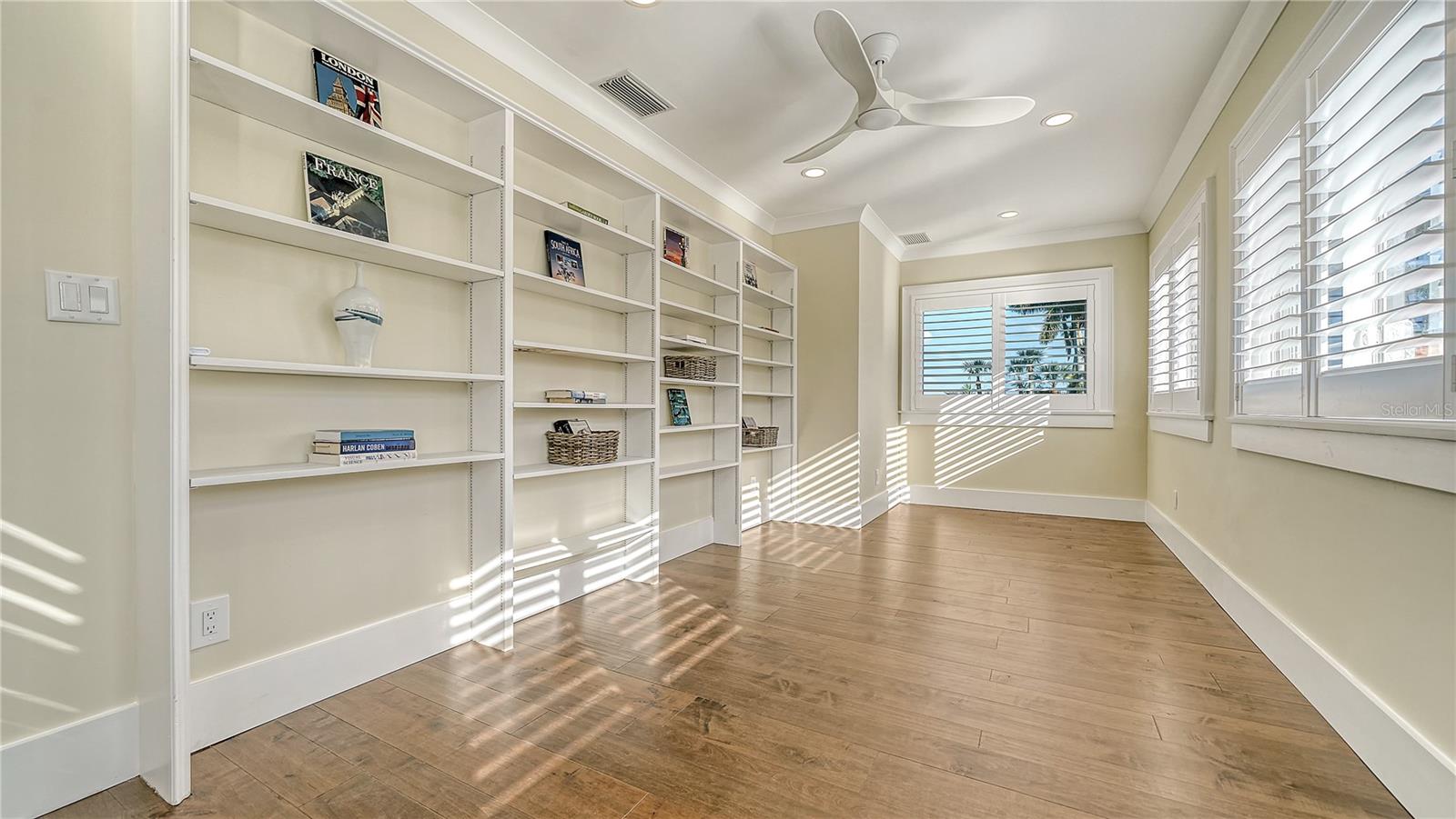 BRADEN COURT - Residential