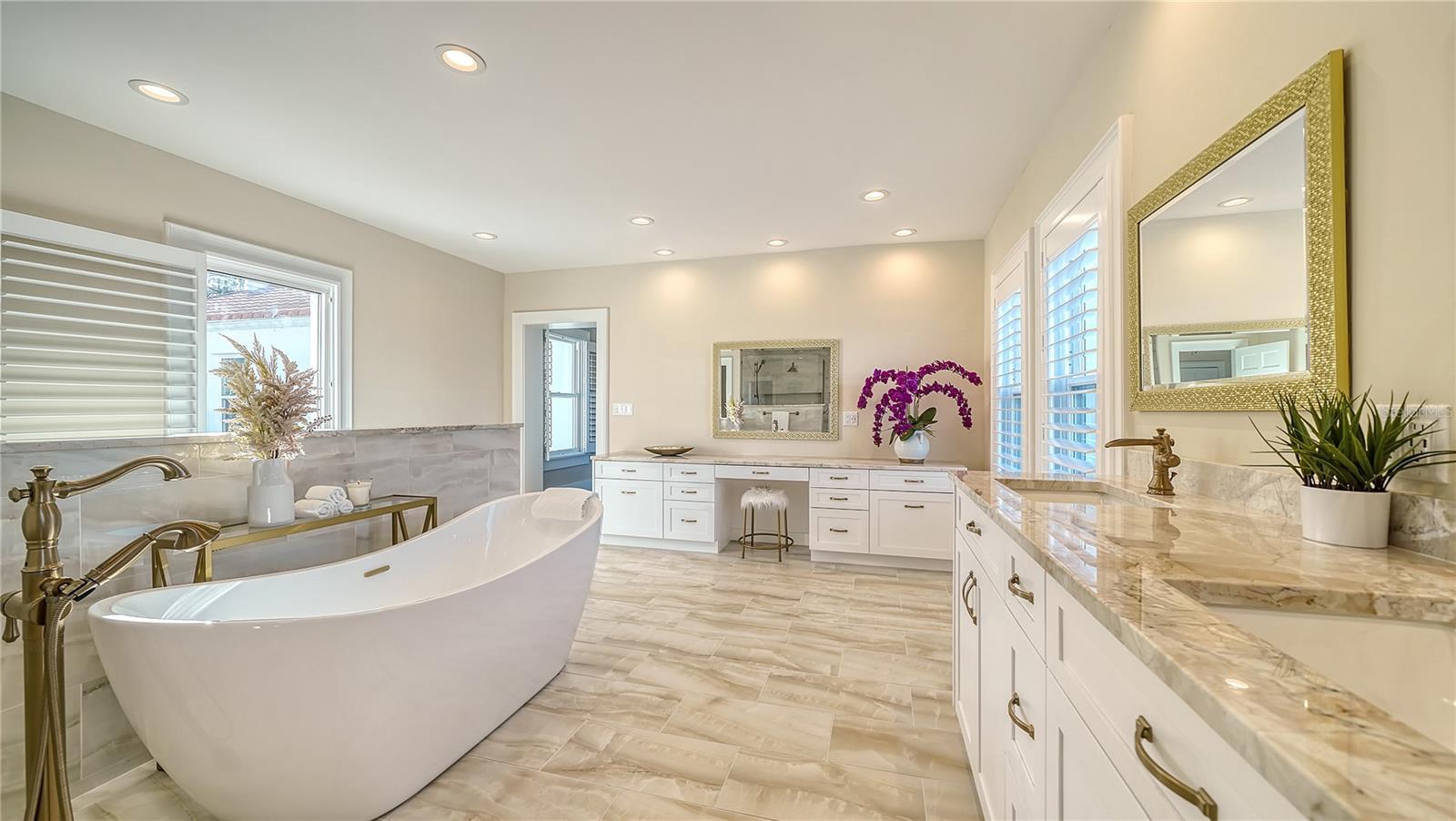 BRADEN COURT - Residential