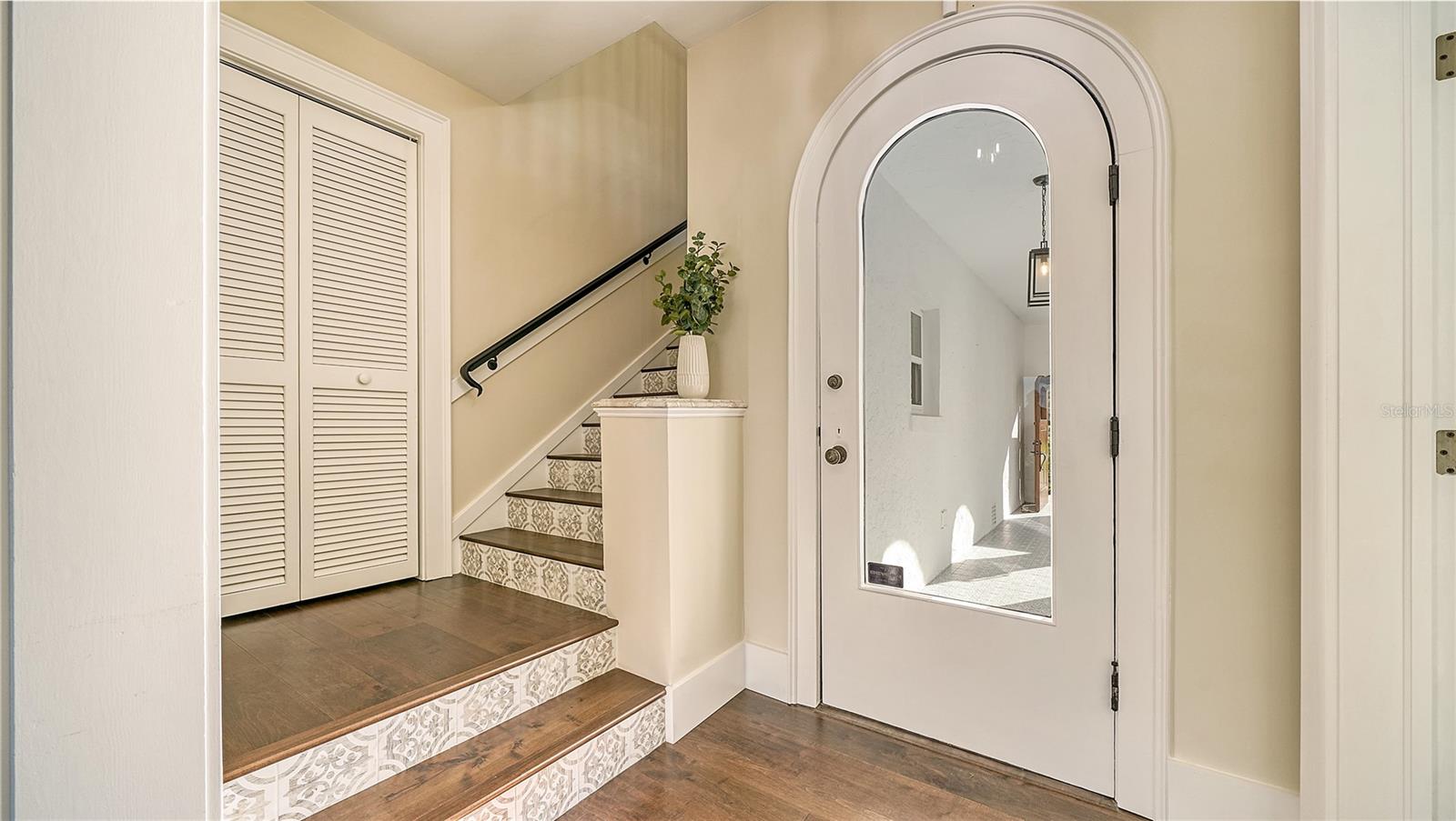 BRADEN COURT - Residential