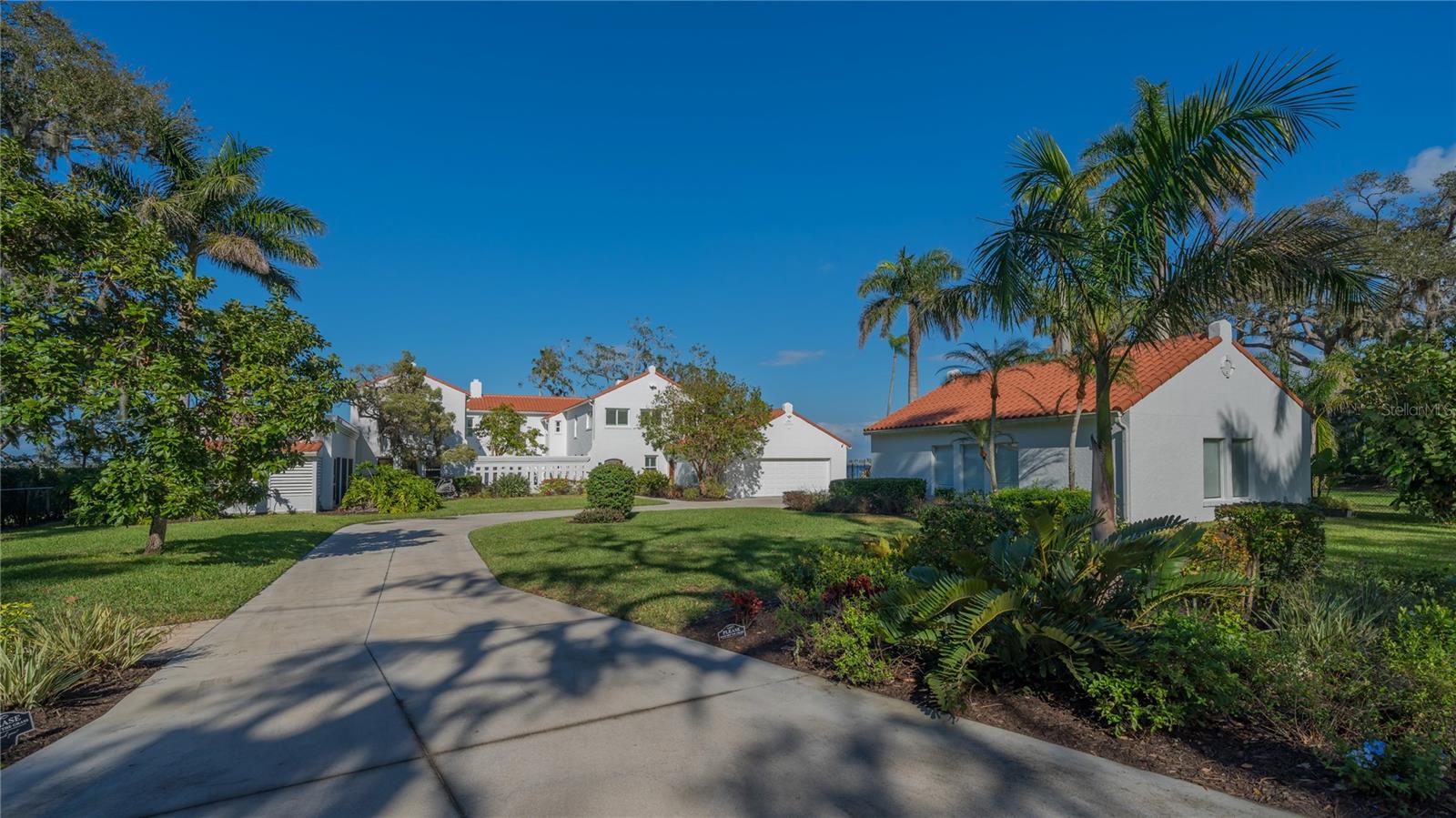 BRADEN COURT - Residential