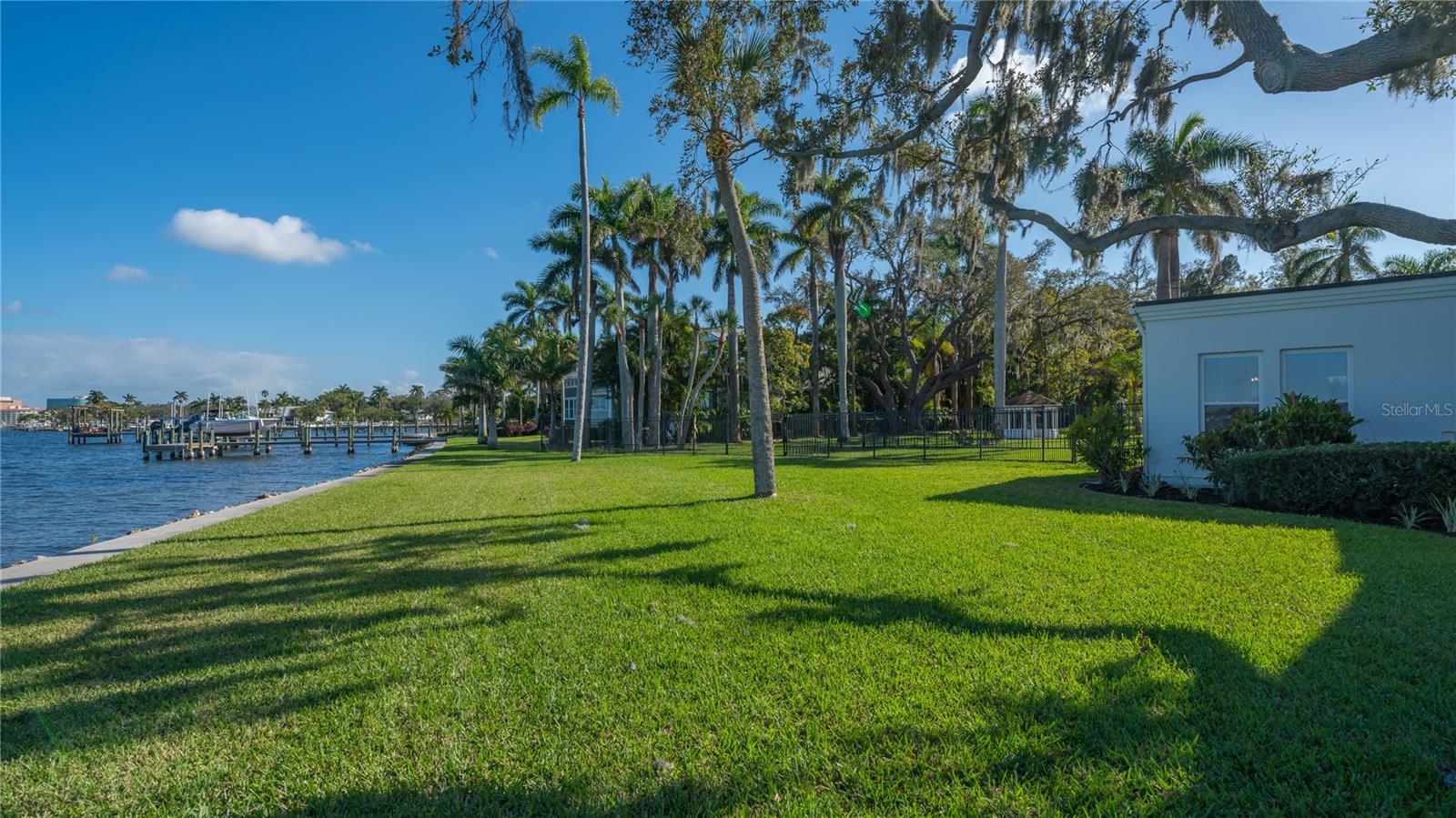 BRADEN COURT - Residential