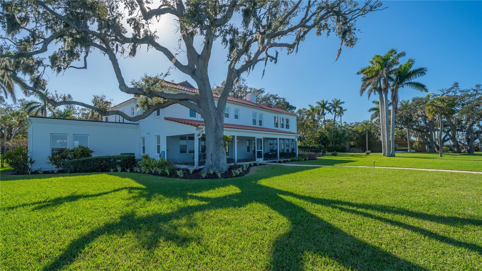 BRADEN COURT - Residential