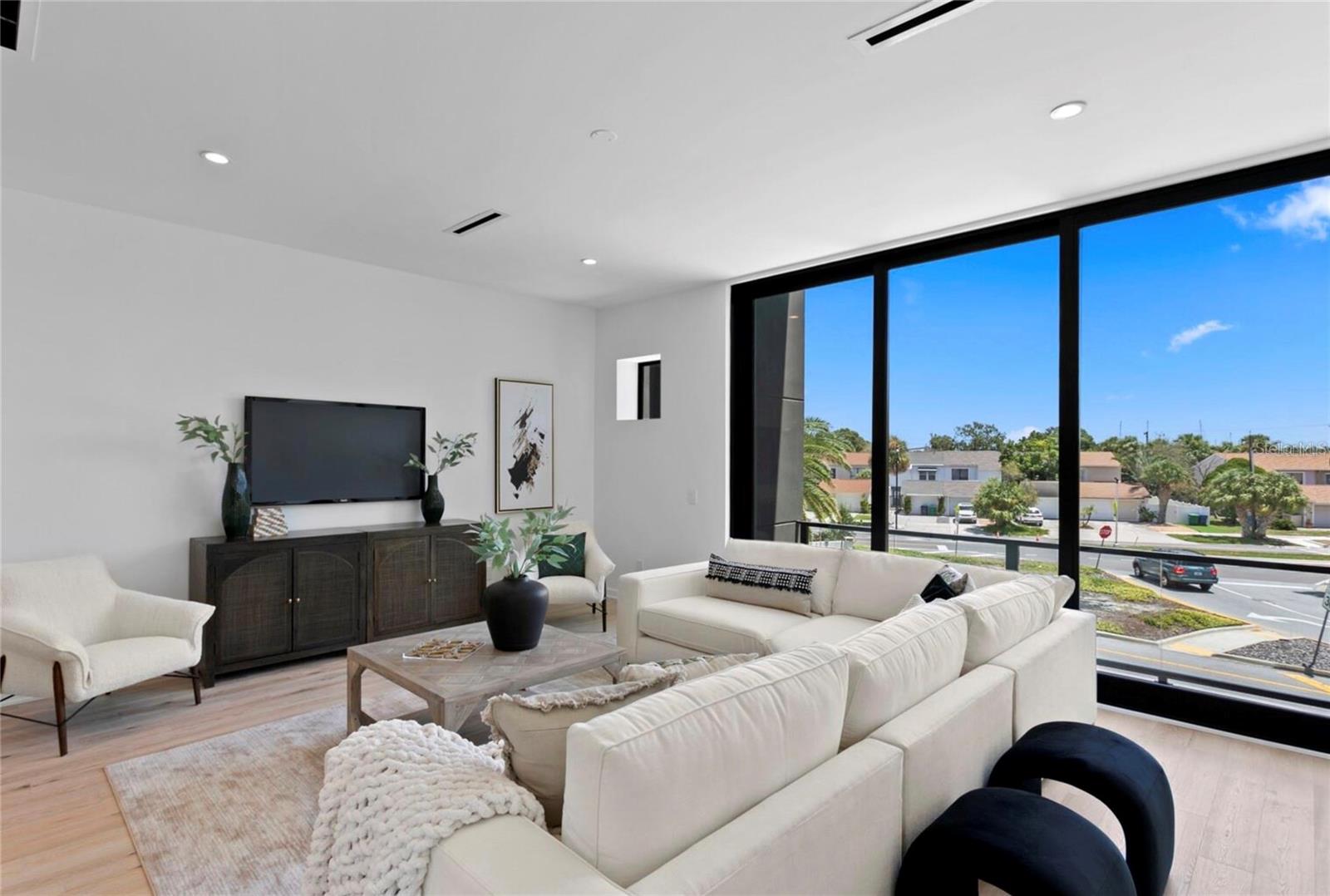 DAVIS POINT TWNHMS - Residential