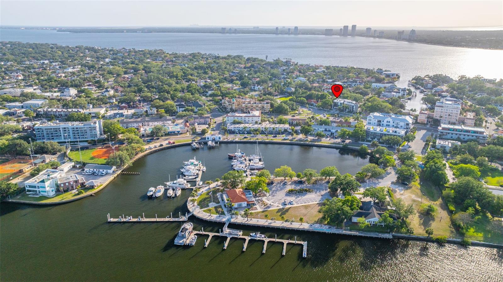 DAVIS POINT TWNHMS - Residential