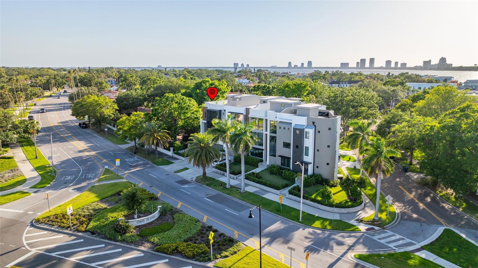 DAVIS POINT TWNHMS - Residential