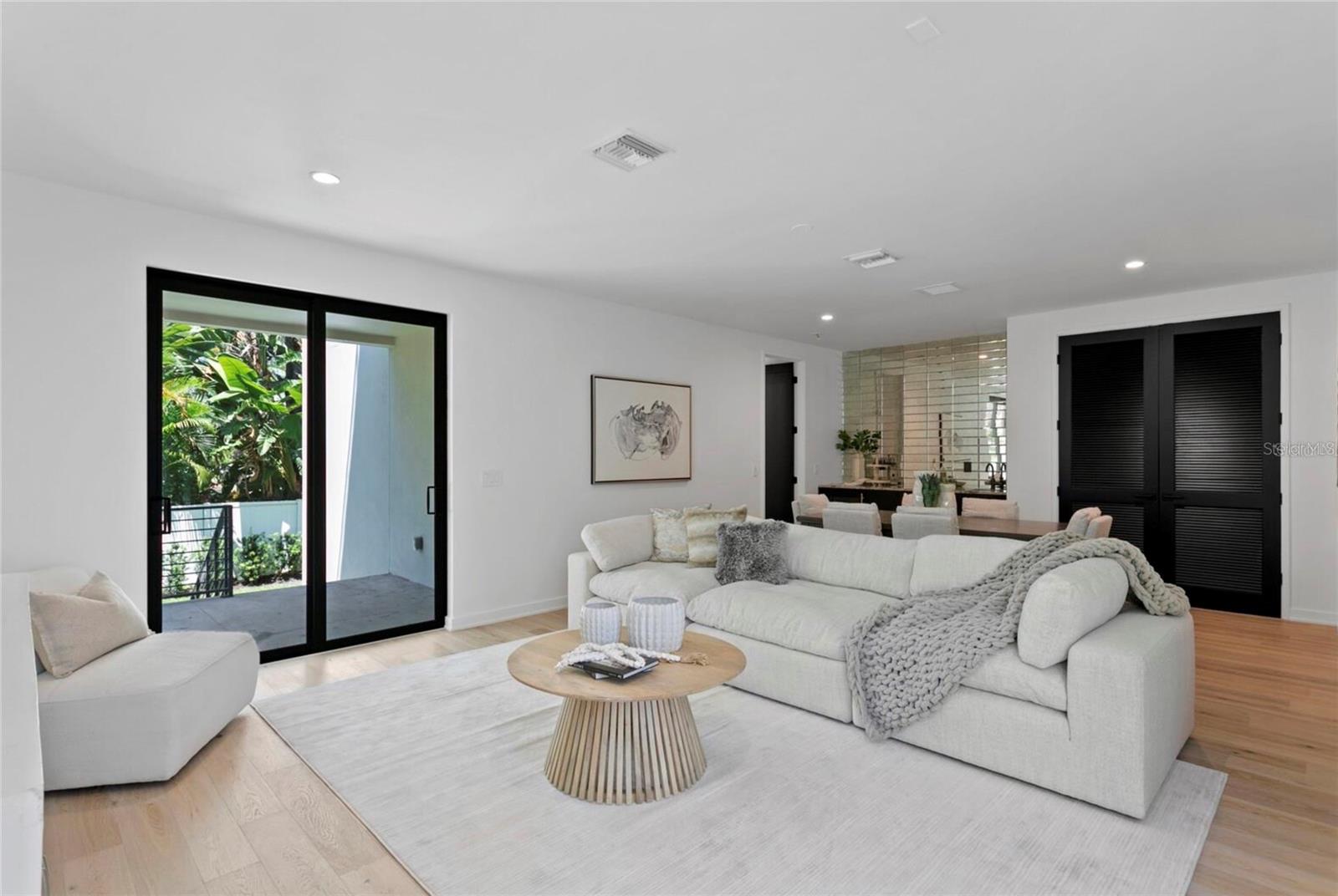 DAVIS POINT TWNHMS - Residential