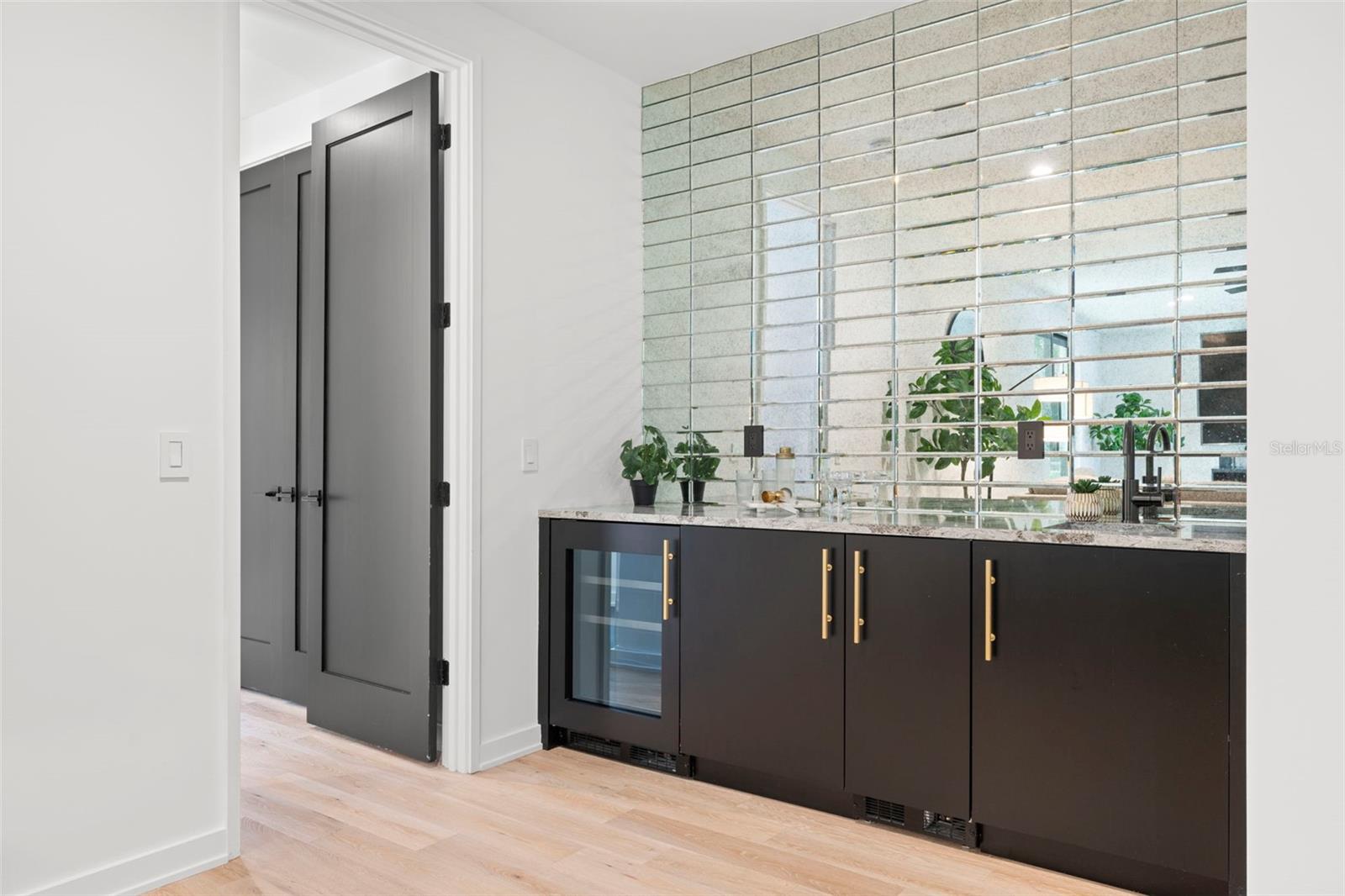 DAVIS POINT TWNHMS - Residential