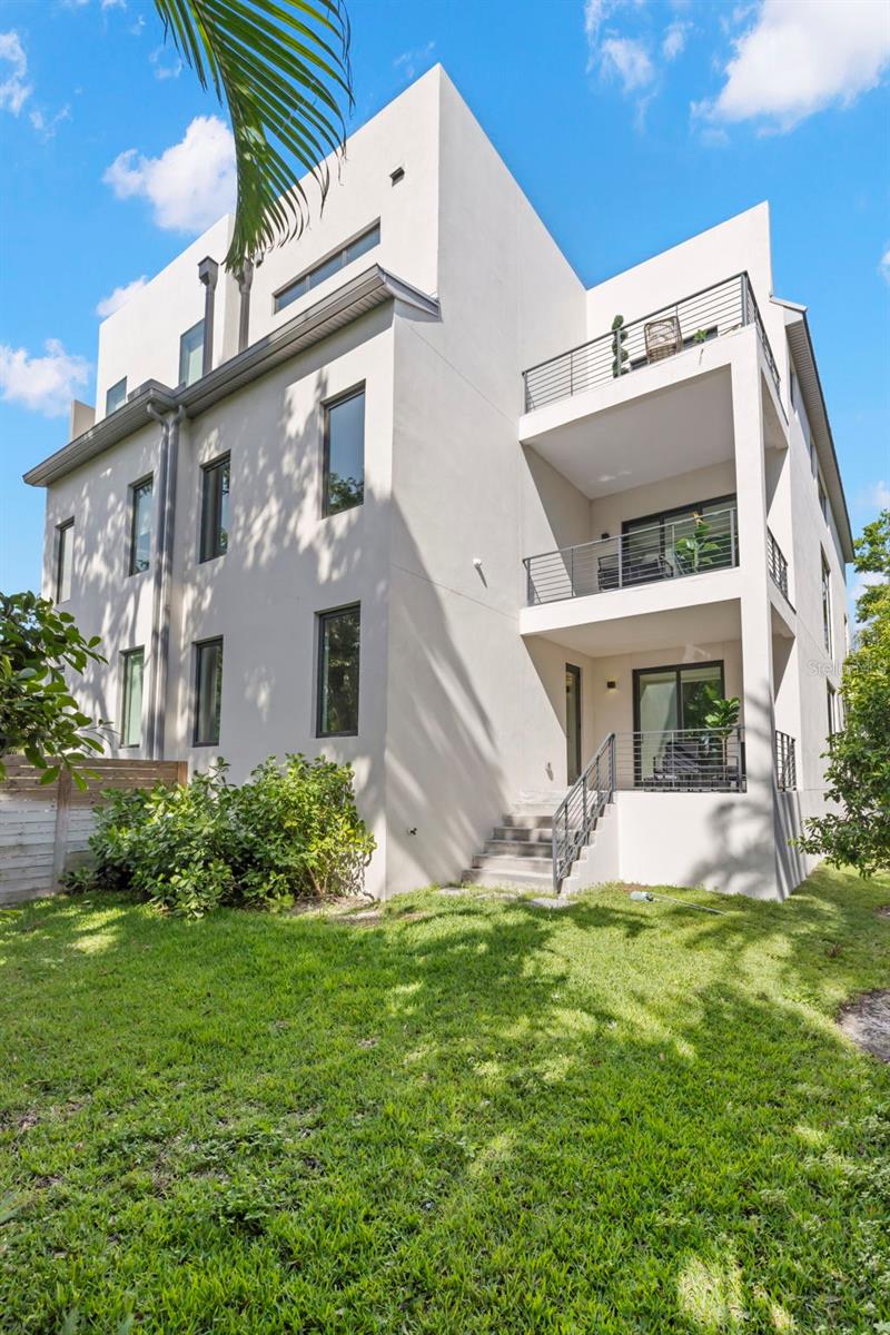 DAVIS POINT TWNHMS - Residential