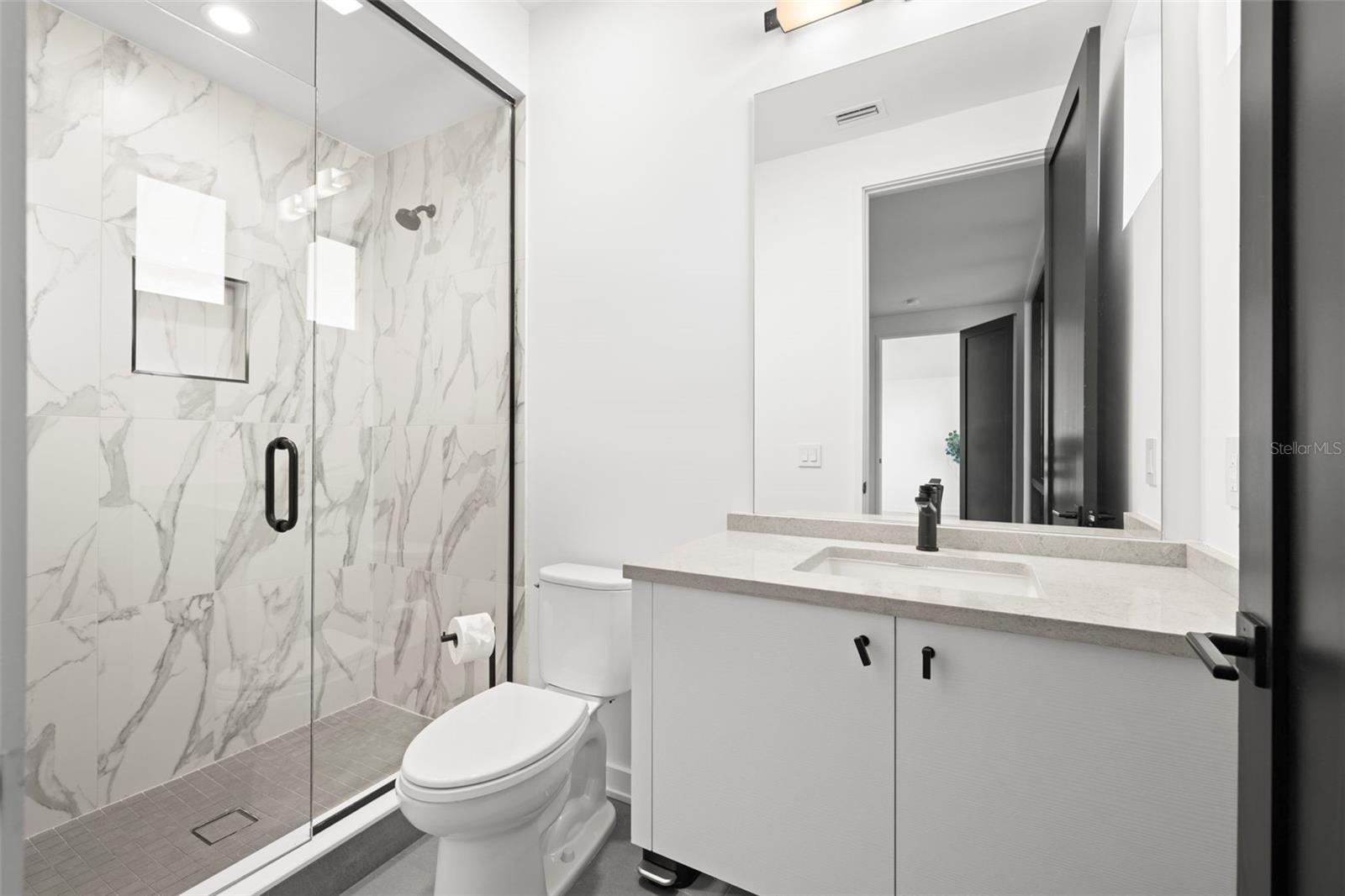 DAVIS POINT TWNHMS - Residential