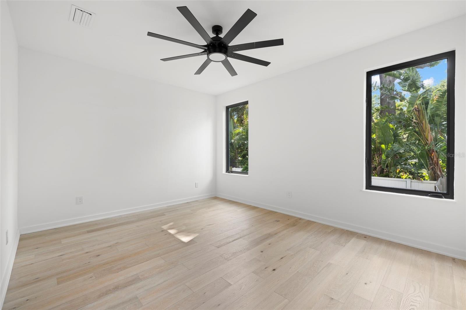 DAVIS POINT TWNHMS - Residential