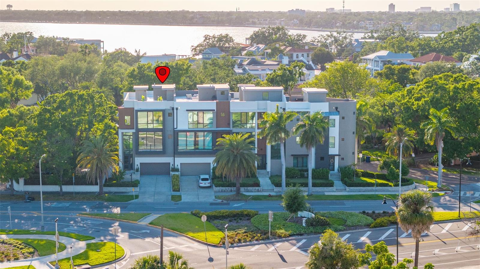 DAVIS POINT TWNHMS - Residential