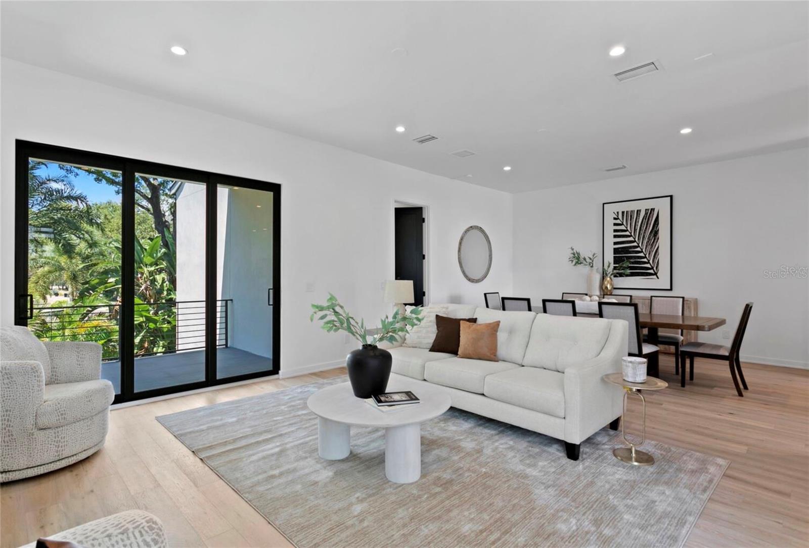 DAVIS POINT TWNHMS - Residential