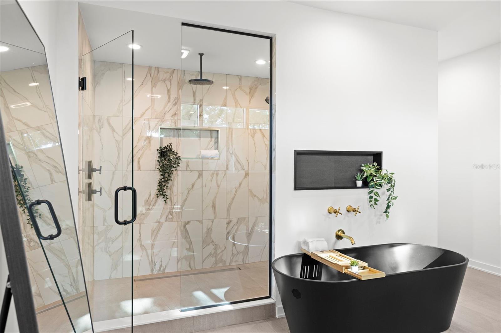 DAVIS POINT TWNHMS - Residential