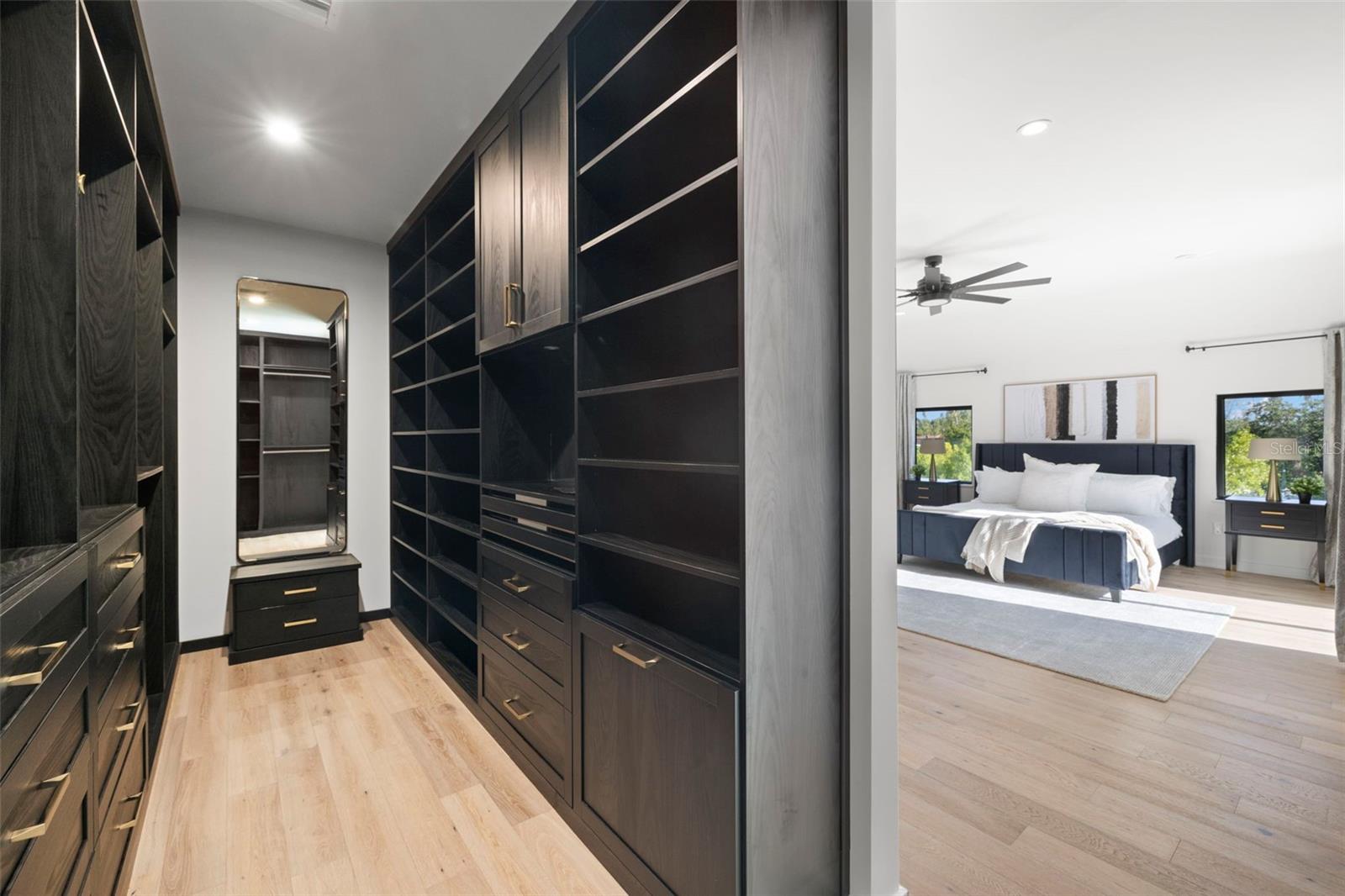 DAVIS POINT TWNHMS - Residential