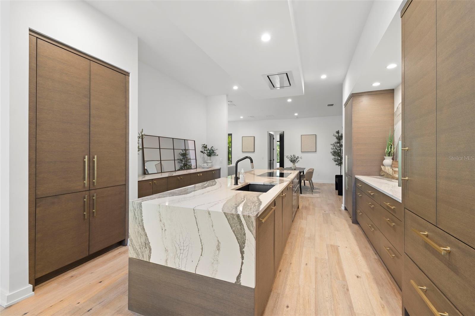 DAVIS POINT TWNHMS - Residential