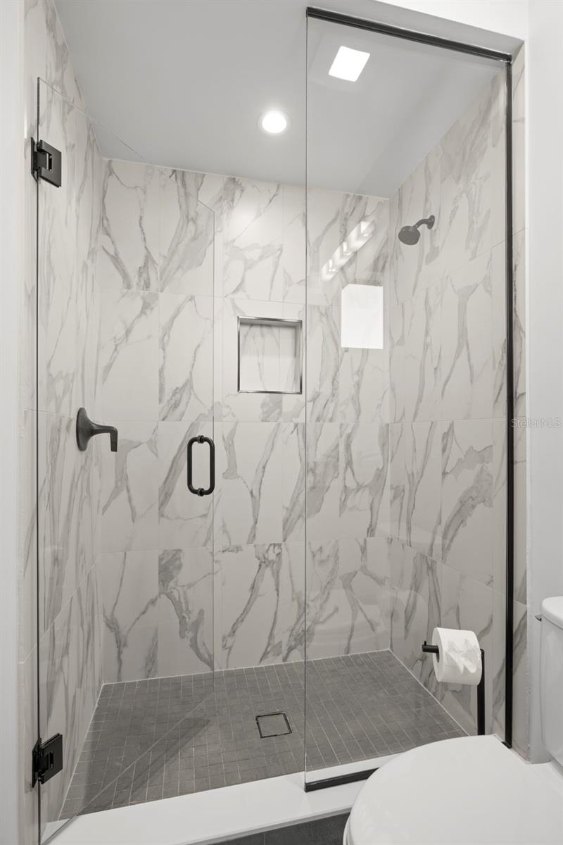 DAVIS POINT TWNHMS - Residential