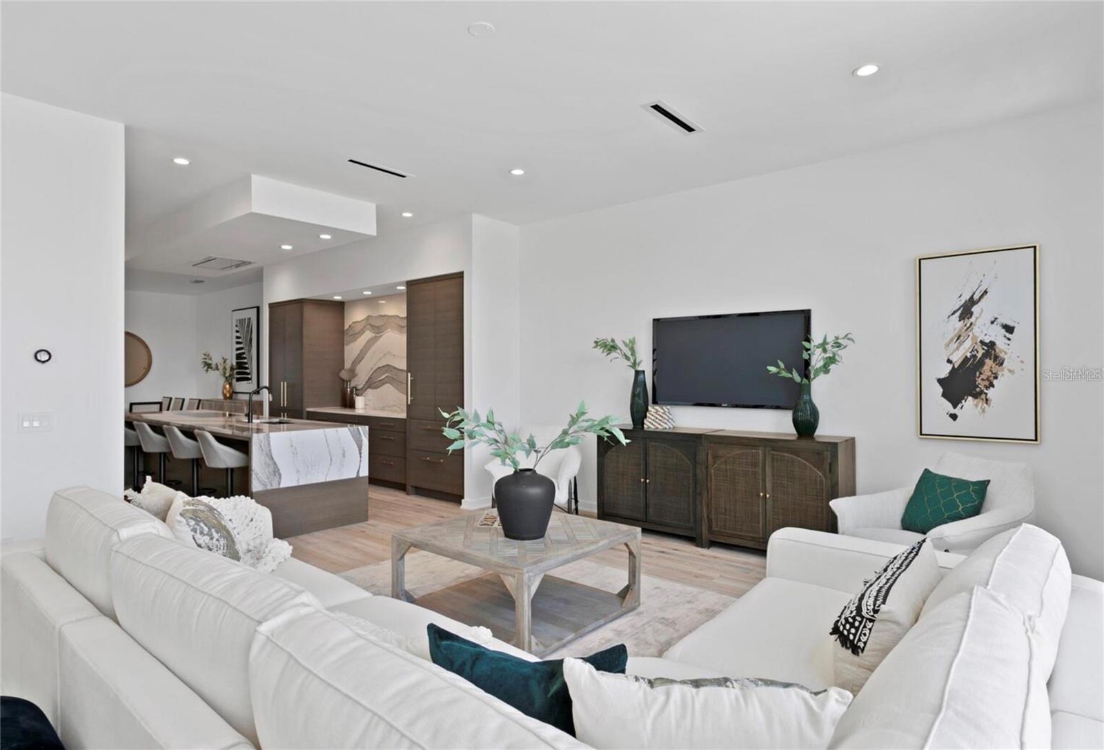 DAVIS POINT TWNHMS - Residential